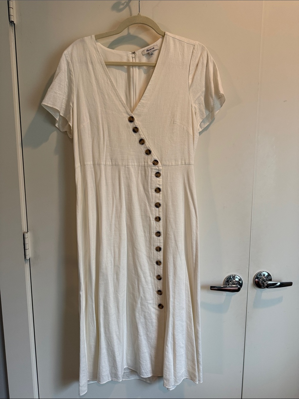 Madewell Cream Button-Front V-Neck Midi Dress with Tortoiseshell Buttons